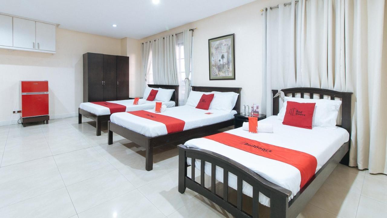 Reddoorz Plus @ Better Living Paranaque Paranaque City Ngoại thất bức ảnh