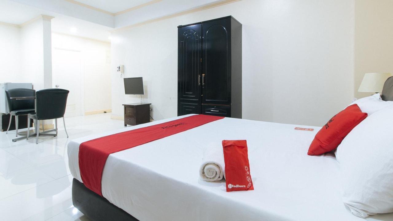 Reddoorz Plus @ Better Living Paranaque Paranaque City Ngoại thất bức ảnh
