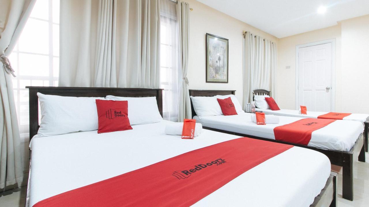 Reddoorz Plus @ Better Living Paranaque Paranaque City Ngoại thất bức ảnh