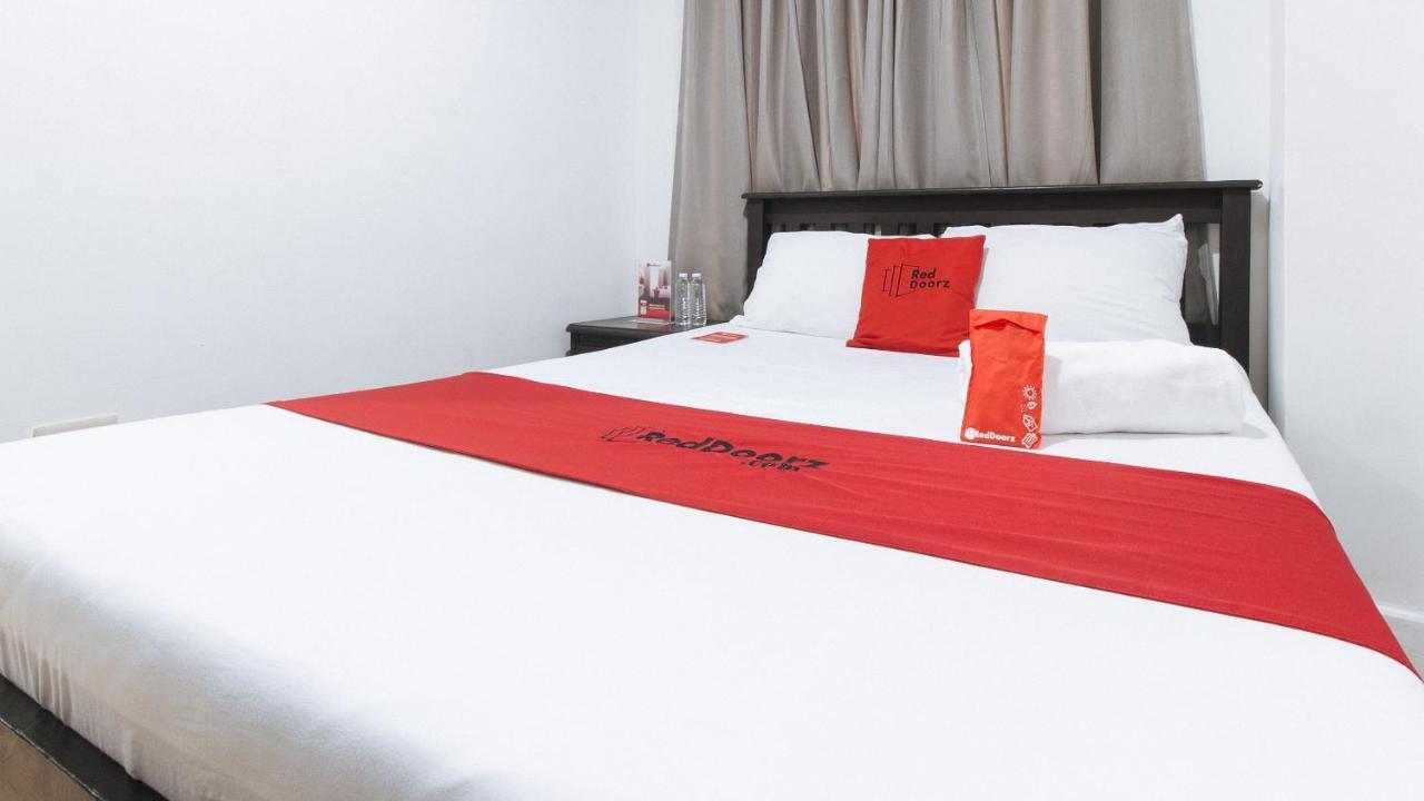Reddoorz Plus @ Better Living Paranaque Paranaque City Ngoại thất bức ảnh