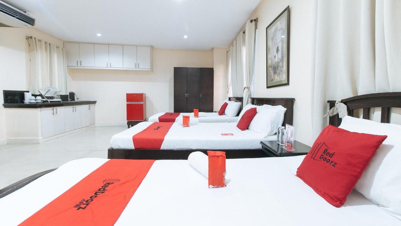 Reddoorz Plus @ Better Living Paranaque Paranaque City Ngoại thất bức ảnh