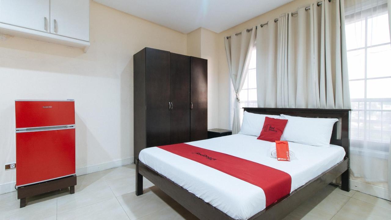 Reddoorz Plus @ Better Living Paranaque Paranaque City Ngoại thất bức ảnh