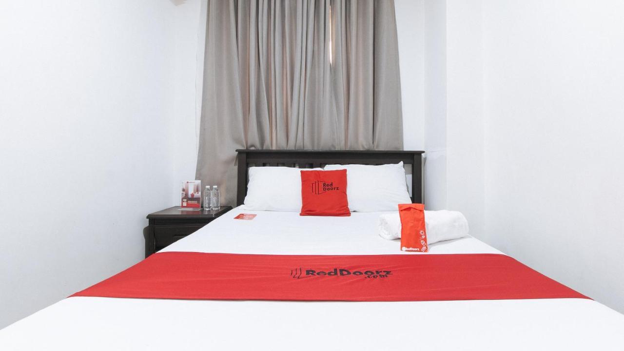 Reddoorz Plus @ Better Living Paranaque Paranaque City Ngoại thất bức ảnh